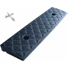 Hoopever Kerb Ramp 490×130×30mm Portable Curb Ramp Lightweight Plastic Threshold Ramp 1.2 Inch Rise Transition Ramp for Pavements Car Bike Wheelchair Motorcycle Handcart, Slip-Resistant Surface